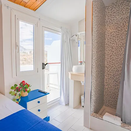 Gasthuis Neon Tenerife