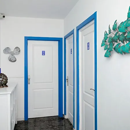 Neon Tenerife Guest house Guaza