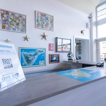 Neon Tenerife Vendégház 3*