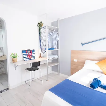 Neon Tenerife Guest house Guaza