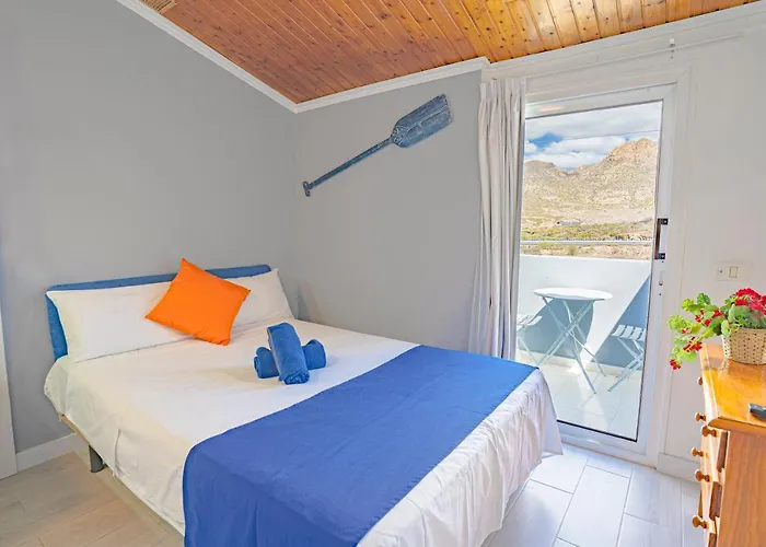 Neon Tenerife Vendégház