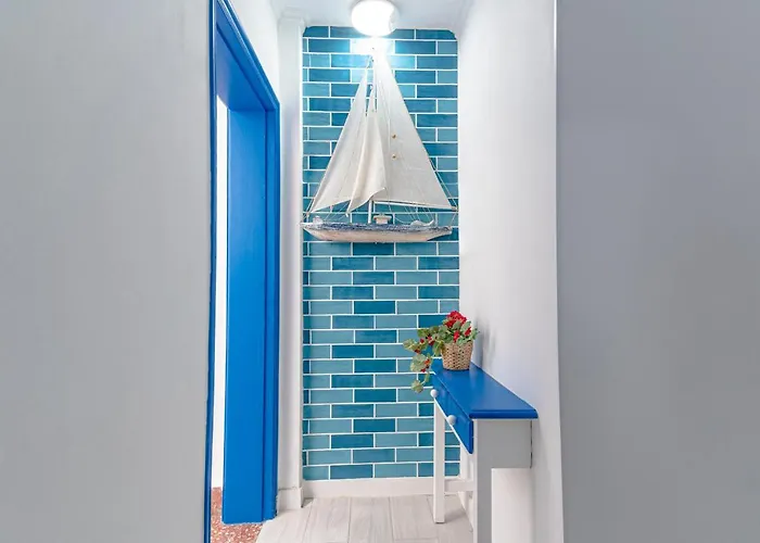 Neon Tenerife Vendégház 3*