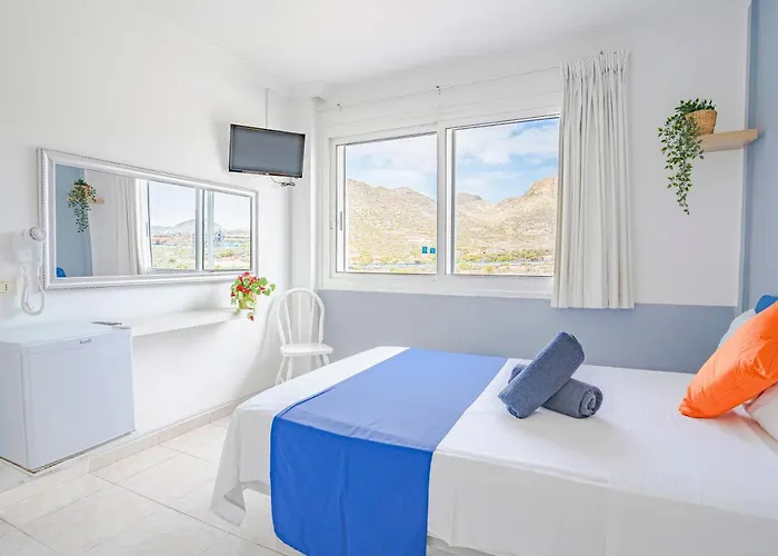 Neon Tenerife Vendégház