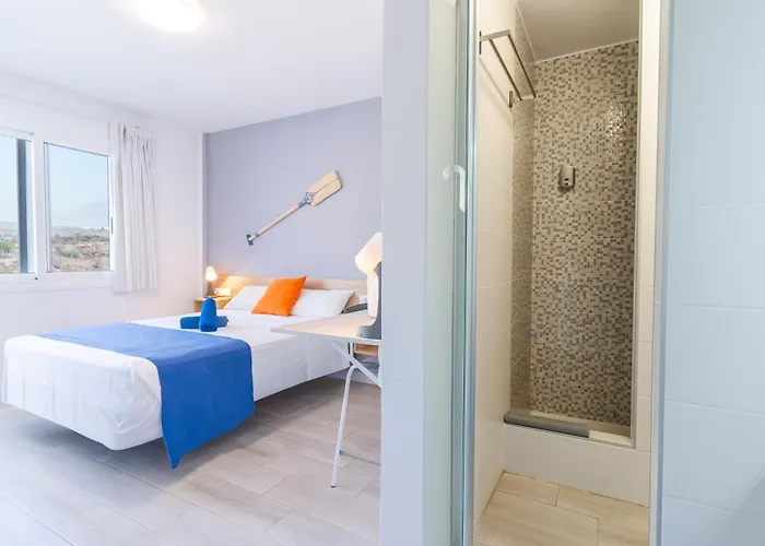 Neon Tenerife Vendégház 3*