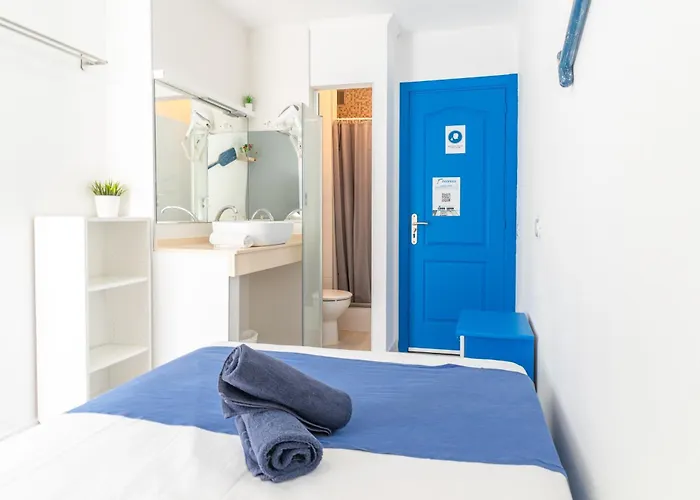 Neon Tenerife Vendégház 3*